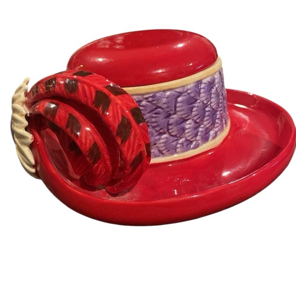FITZ and Floyd Red Hat Trinket Jewelry Box with Lid - Picture 2 of 8